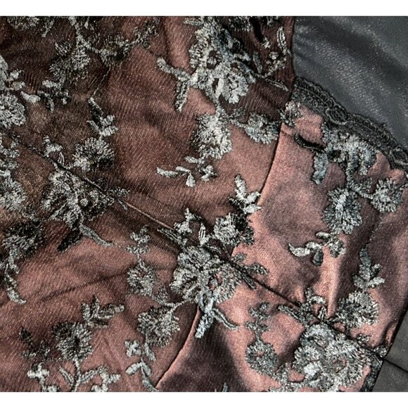 JJs House Satin with Lace Embroidered Sleeveless‎ Dress Size 10 NWT Vampire - Picture 7 of 9